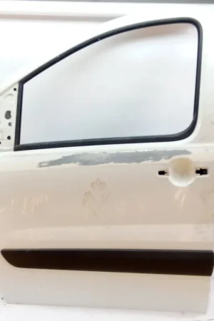 Imprescindible (Must-Have) PUERTA DELANTERA IZQUIERDA FIAT SCUDO AUTOBÚS (270_ 272_) 2.0 D MULTIJET - 1400427488