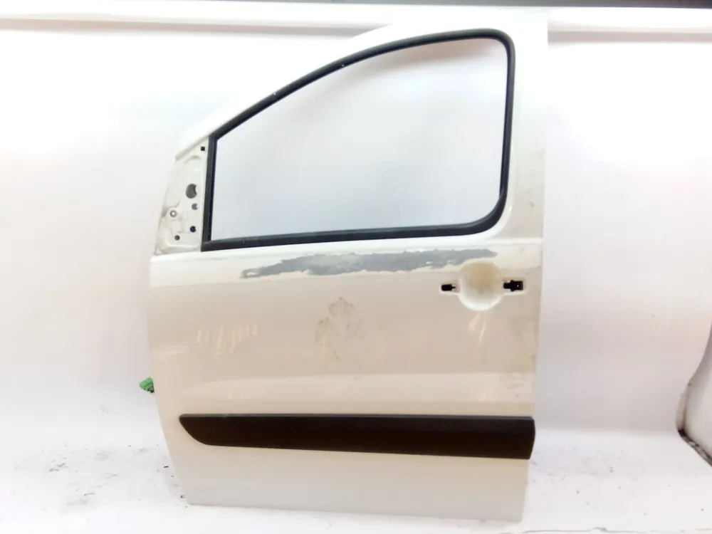 Imprescindible (Must-Have) PUERTA DELANTERA IZQUIERDA FIAT SCUDO AUTOBÚS (270_ 272_) 2.0 D MULTIJET - 1400427488