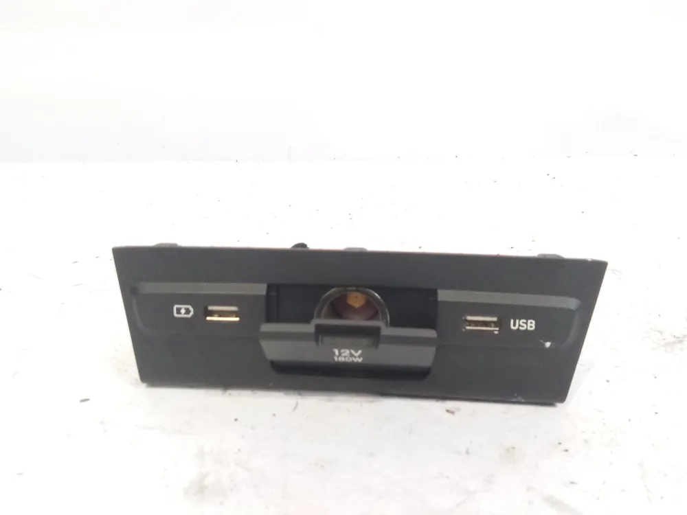 CONECTOR USB / AUX HYUNDAI I20 III (BC3 BI3) 1.0 T-GDI - 96125 Stock Limitado