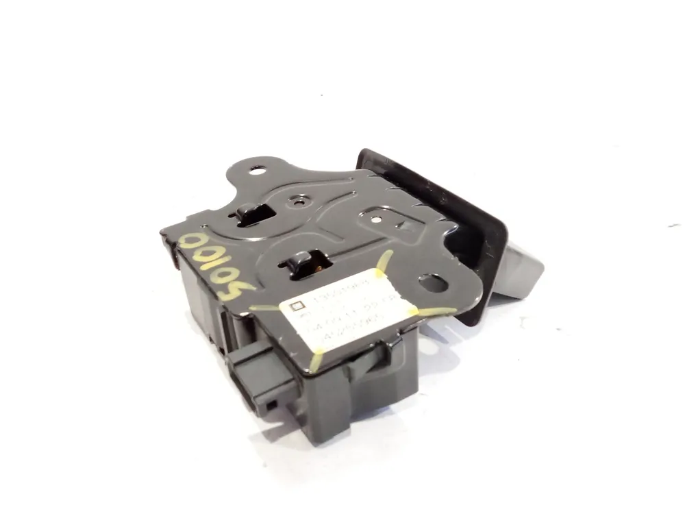 CERRADURA MALETERO / PORTON CHEVROLET CRUZE (J300) 1.6 - 13501988 Venta Final