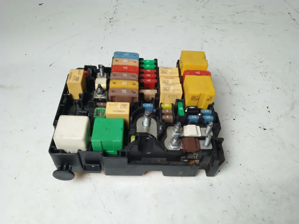 CAJA RELES / FUSIBLES CITROËN C4 PICASSO II 1.2 THP 130 - 35097303 Entrega Rápida