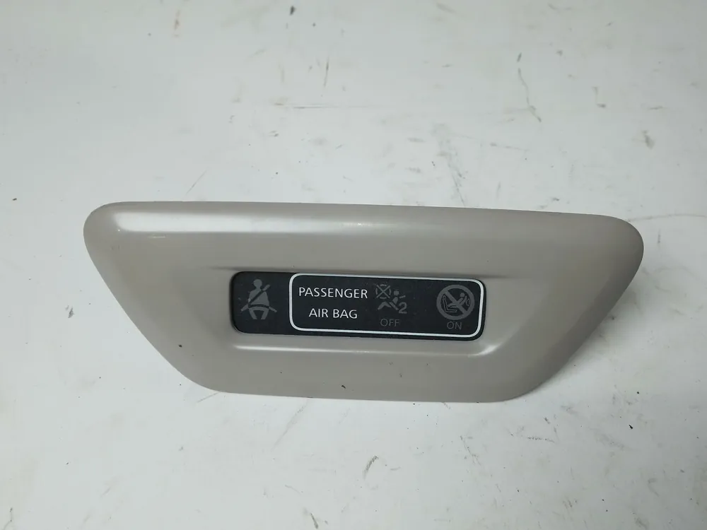 Imprescindible (Must-Have) LUZ INTERIOR DACIA DUSTER (HM_) 1.2 TCE 125 4X4 (HMMA) - 2195892