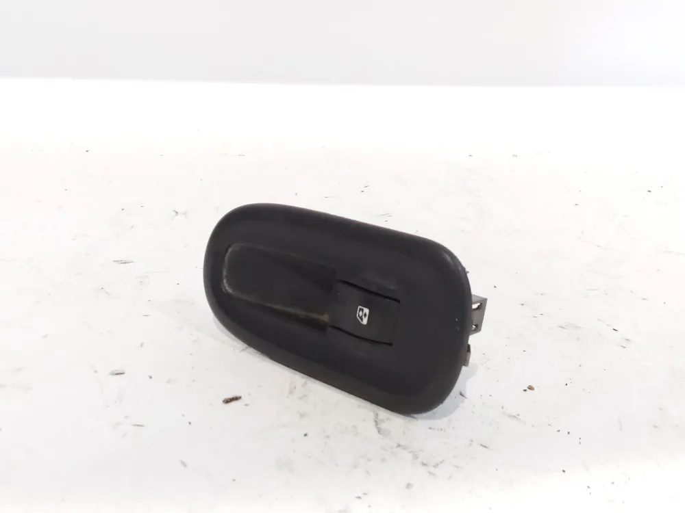 BOTON ELEVALUNAS DERECHO RENAULT KANGOO / GRAND KANGOO II (KW0/1_) 1.5 DCI 85 (KW0K KW0L KW0B) - 809601032R A Buen Precio