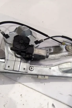 ELEVALUNAS DELANTERO DERECHO RENAULT CLIO III - 8200291147 Compra Ahora