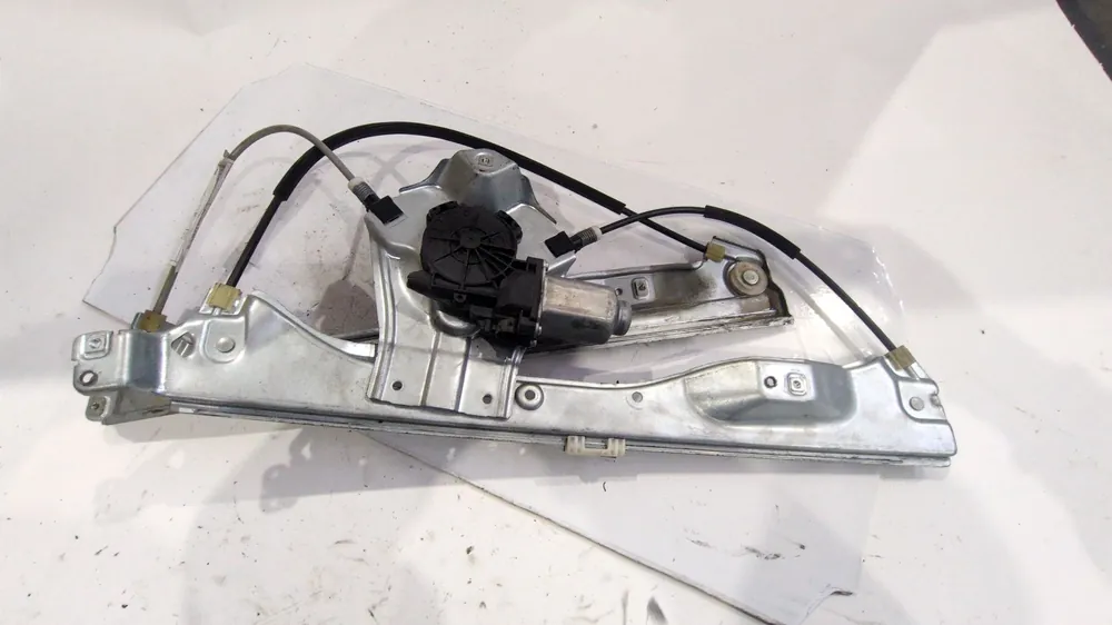 ELEVALUNAS DELANTERO DERECHO RENAULT CLIO III - 8200291147 Compra Ahora