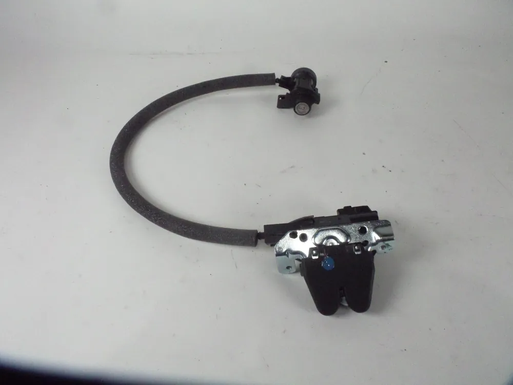 CERRADURA CAPOT MERCEDES-BENZ CLASE E C207 - A2047500485 Profesional