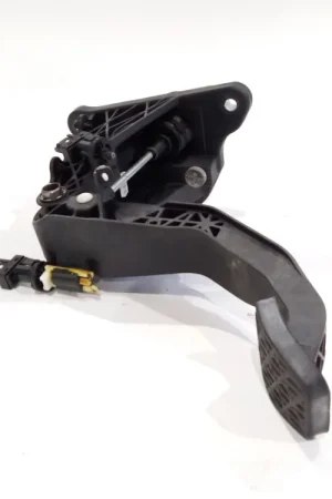 Lujoso PEDAL EMBRAGUE MERCEDES-BENZ CLASE B SPORTS TOURER (W246 W242) B 180 CDI / D (246.212) - A2462900801