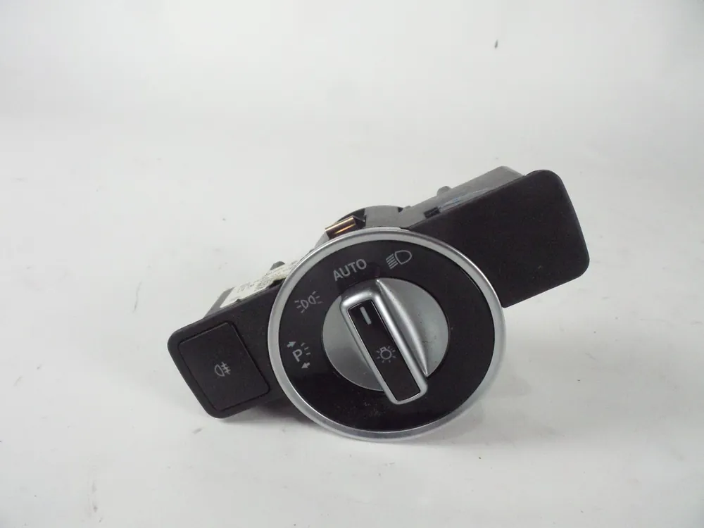 Favorito De Clientes MANDO LUCES MERCEDES-BENZ CLASE E C207 - A2129050551