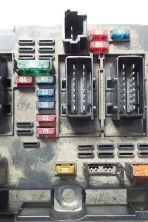 CAJA RELES / FUSIBLES PEUGEOT C4 BERLINA C5 PEUGEOT 307 - 9646405280BSM B3 Entrega Rápida