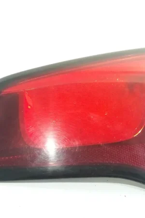 Últimas Unidades PILOTO TRASERO DERECHO INTERIOR CITROËN C3 II (SC_) 1.4 HDI 70 (SC8HZC SC8HR0 SC8HP4) - 9685225480