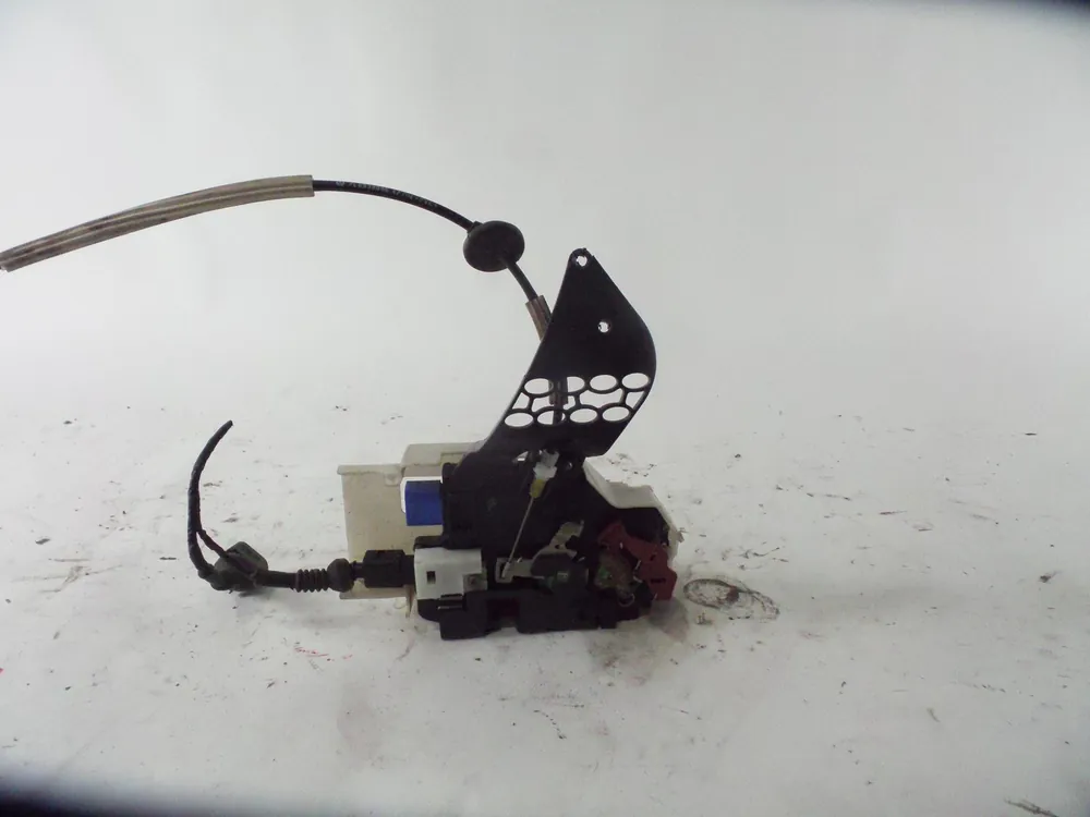 CERRADURA PUERTA TRASERA DERECHA VOLKSWAGEN TOUAREG (7LA 7L6 7L7) 3.2 V6 Disponible Ahora