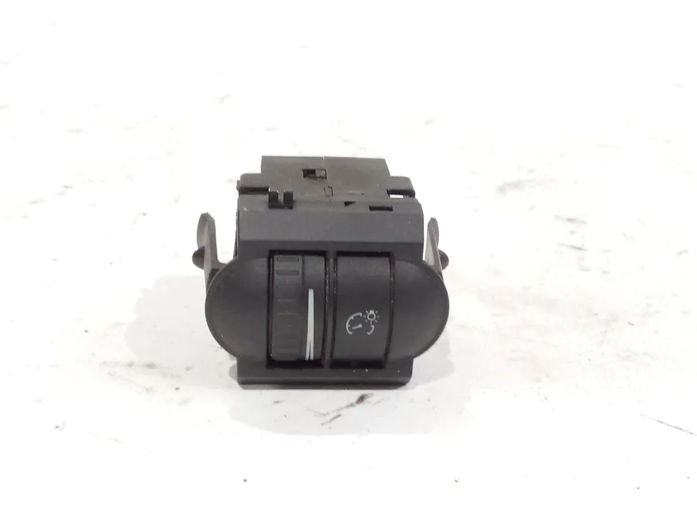 BOTON ILUMINACION ON/OFF VOLKSWAGEN GOLF VI (5K1) 1.6 TDI - 5K0941333 Envío Exprés