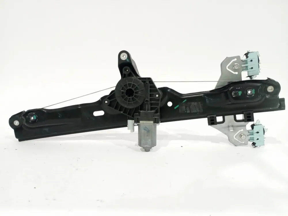 ELEVALUNAS DELANTERO DERECHO AL DE - 807004EA0B03 Nissan Qashqai 2015 Últimas Unidades