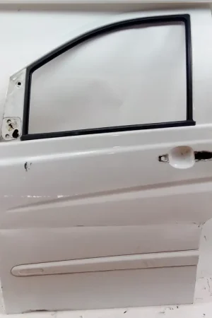 Envío Gratis PUERTA DELANTERA IZQUIERDA MERCEDES-BENZ VITO AUTOBÚS (W639) 111 CDI (639.701 639.703 639.705) - A6397201005