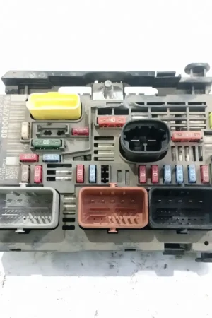 CAJA RELES / FUSIBLES CITROËN C4 I (LC_) 1.6 HDI - 9666700480 Envío Internacional