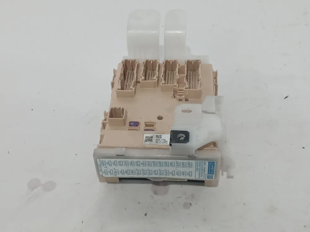 Entrega Rápida CAJA RELES / FUSIBLES TOYOTA AURIS RANCHERA FAMILIAR (_E18_) 1.8 HYBRID (ZWE186 - 8922102480
