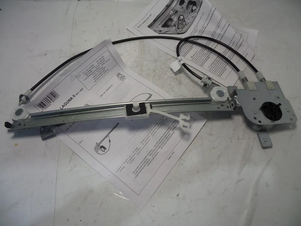 MANETA ELEVALUNAS TRASERO IZQUIERDO RENAULT LAGUNA II - 106193724.8200305720. Original