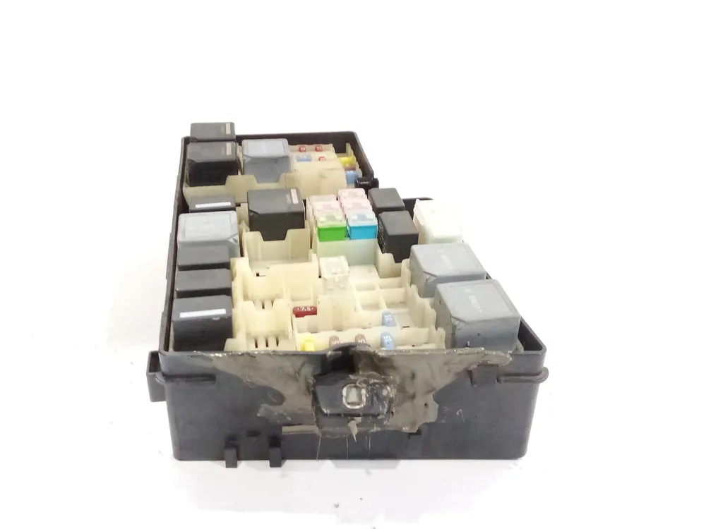 CAJA RELES / FUSIBLES FORD C-MAX II (DXA/CB7 DXA/CEU) 1.0 ECOBOOST - AV6T14A034AA Premium