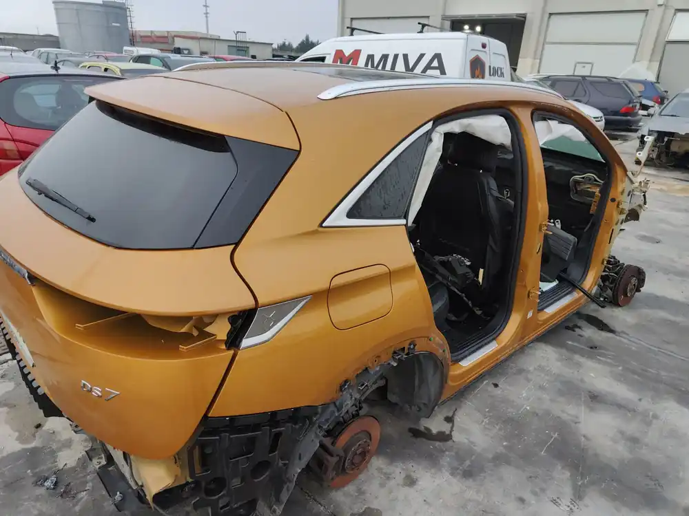 Garantía De Devolución De Dinero ALETA TRASERA DERECHA DS DS 7 CROSSBACK (J4_ JR_ JC_) 2.0 BLUEHDI 180 (JJEHZR) - 1628937780