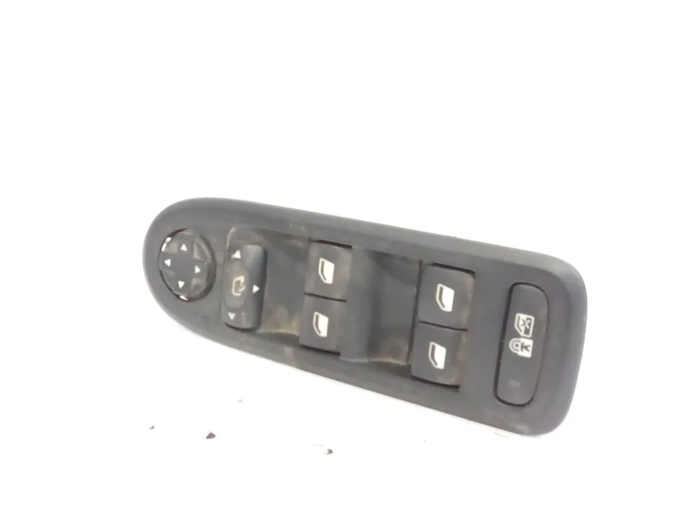 Edición Limitada BOTON ELEVALUNAS IZQUIERDO PEUGEOT 508 I (8D_) 2.0 BLUEHDI 180 - 98026370