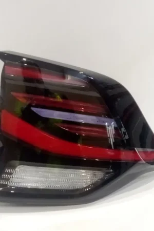 Directo De Fábrica PILOTO TRASERO DERECHO EXTERIOR KIA SPORTAGE V (NQ5) 1.6 T-GDI - 92402R2100
