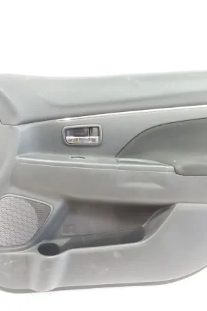 Garantía De Devolución De Dinero GUARNECIDO PUERTA DELANTERA DERECHA MITSUBISHI ASX (GA_W_) 1.8 DI-D 4WD (GA6W) - 7221C270XA