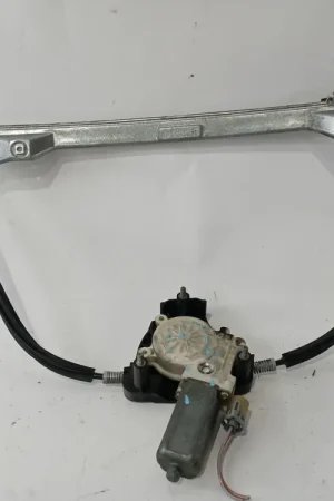 ELEVALUNAS DELANTERO DERECHO RENAULT CLIO II (BB_ CB_) 1.9 DTI (B/CB0U) - 8200169095 Oferta