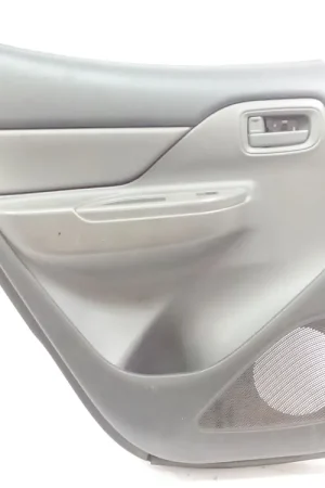 Edición Limitada GUARNECIDO PUERTA TRASERO IZQUIERDO MITSUBISHI L200 / TRITON (KJ_ KK_ KL_) 2.4 DI-D (KJ0T) - 7222B233XA