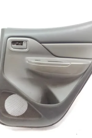 GUARNECIDO PUERTA TRASERA DERECHA MITSUBISHI L200 / TRITON (KJ_ KK_ KL_) 2.4 DI-D (KJ0T) - 7222B234XA Mejor Calidad