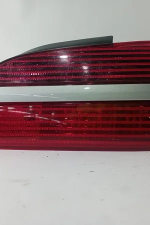 Directo De Fábrica PILOTO TRASERO DERECHO PEUGEOT 406 (8B) 2.0 HDI 110 - 6351L5