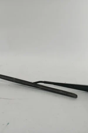 BRAZO LIMPIA DELANTERO IZQUIERDO MITSUBISHI L200 / TRITON (KJ_ KK_ KL_) 2.4 DI-D (KJ0T) - 8250A776 Precio De Fábrica