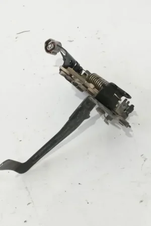 Edición Limitada CERRADURA CAPOT MITSUBISHI L200 / TRITON (KJ_ KK_ KL_) 2.4 DI-D (KJ0T) - 5908A225