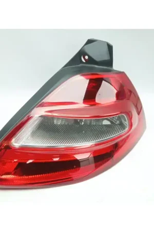PILOTO TRASERO DERECHO 8200413216 Oferta De Temporada
