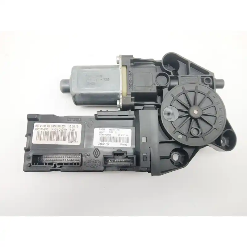 MOTOR ELEVALUNAS DELANTERO IZQUIERDO 807315510R Solo Por Tiempo Limitado