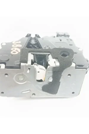 Descuento CERRADURA PUERTA DELANTERA DERECHA 13258274