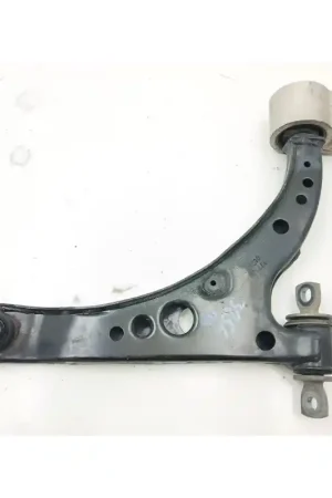 BRAZO SUSPENSION INFERIOR DELANTERO DERECHO 39089345 Moderno