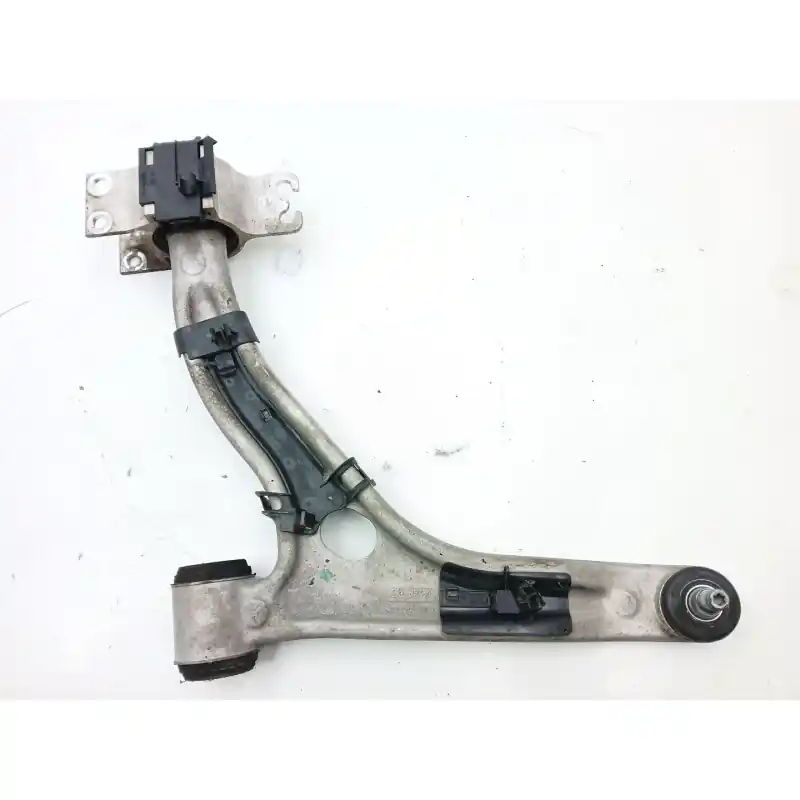 Bestseller BRAZO SUSPENSION INFERIOR DELANTERO IZQUIERDO A2463304700