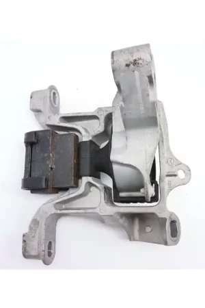 SOPORTE MOTOR DERECHO D10G3906Y Oferta De Temporada