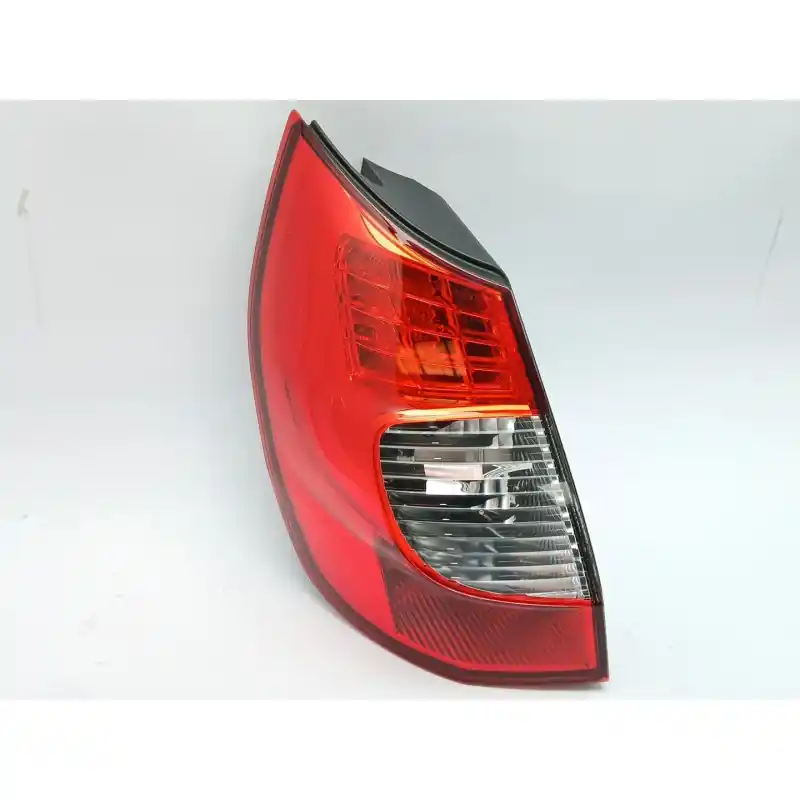 PILOTO TRASERO DERECHO 8200474328A 8200474328 Disponible Ahora