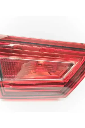 Oferta Flash PILOTO TRASERO IZQUIERDO INTERIOR 265552424R