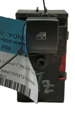 Precio Reducido MANDO ELEVALUNAS TRASERO IZQUIERDO 13301888 211410