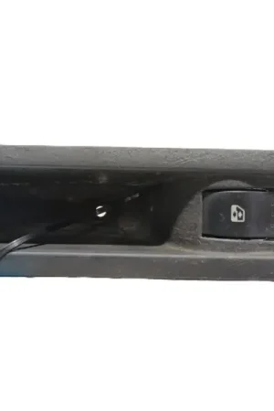 Novedad MANDO ELEVALUNAS TRASERO IZQUIERDO 8200315024 156013870