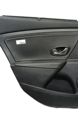 Nueva Colección GUARNECIDO PUERTA TRASERA IZQUIERDA 156227482 829A10216EA