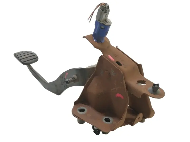 Imprescindible (Must-Have) PEDAL FRENO 8200155989