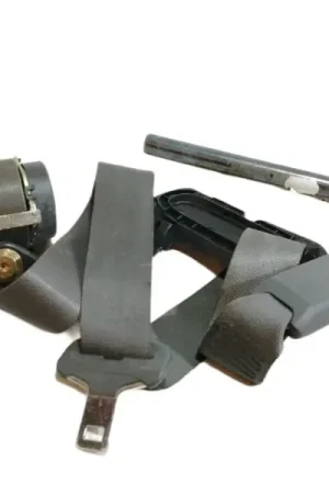 CINTURON SEGURIDAD DELANTERO DERECHO 804889XX Súper Precio
