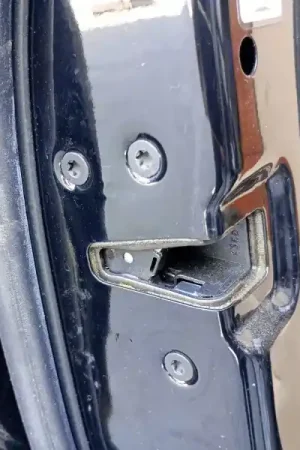 CERRADURA PUERTA TRASERA IZQUIERDA Disponible Ahora