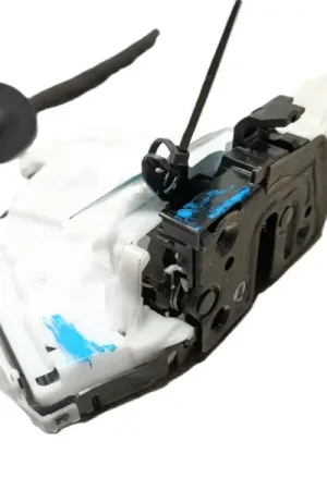 CERRADURA PUERTA DELANTERA IZQUIERDA 805031423R C1139V8011140 No Te Lo Pierdas