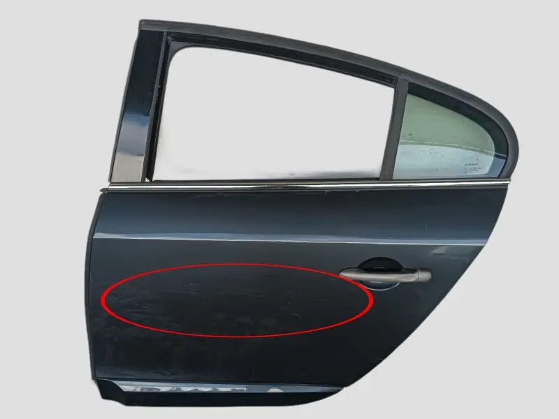 Exclusivo PUERTA TRASERA IZQUIERDA 821011173R