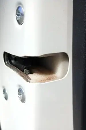 Tendencia CERRADURA PUERTA DELANTERA IZQUIERDA