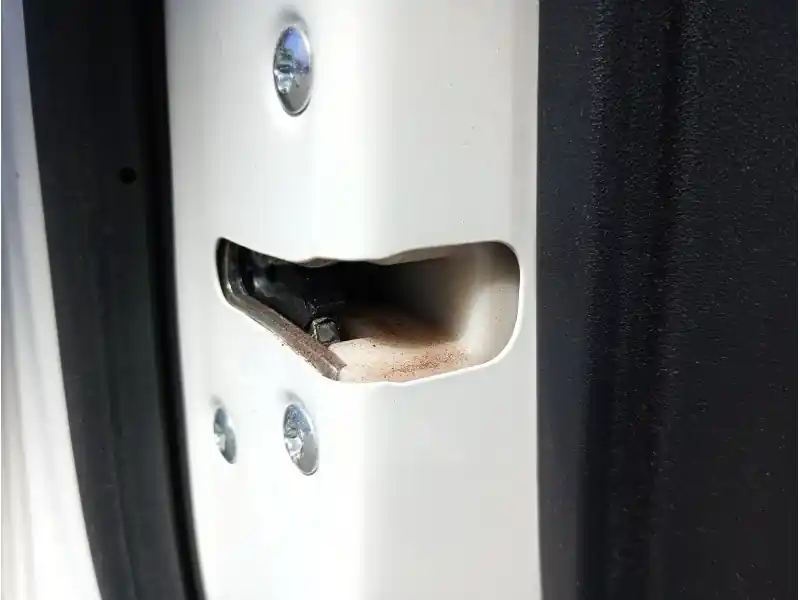 Tendencia CERRADURA PUERTA DELANTERA IZQUIERDA